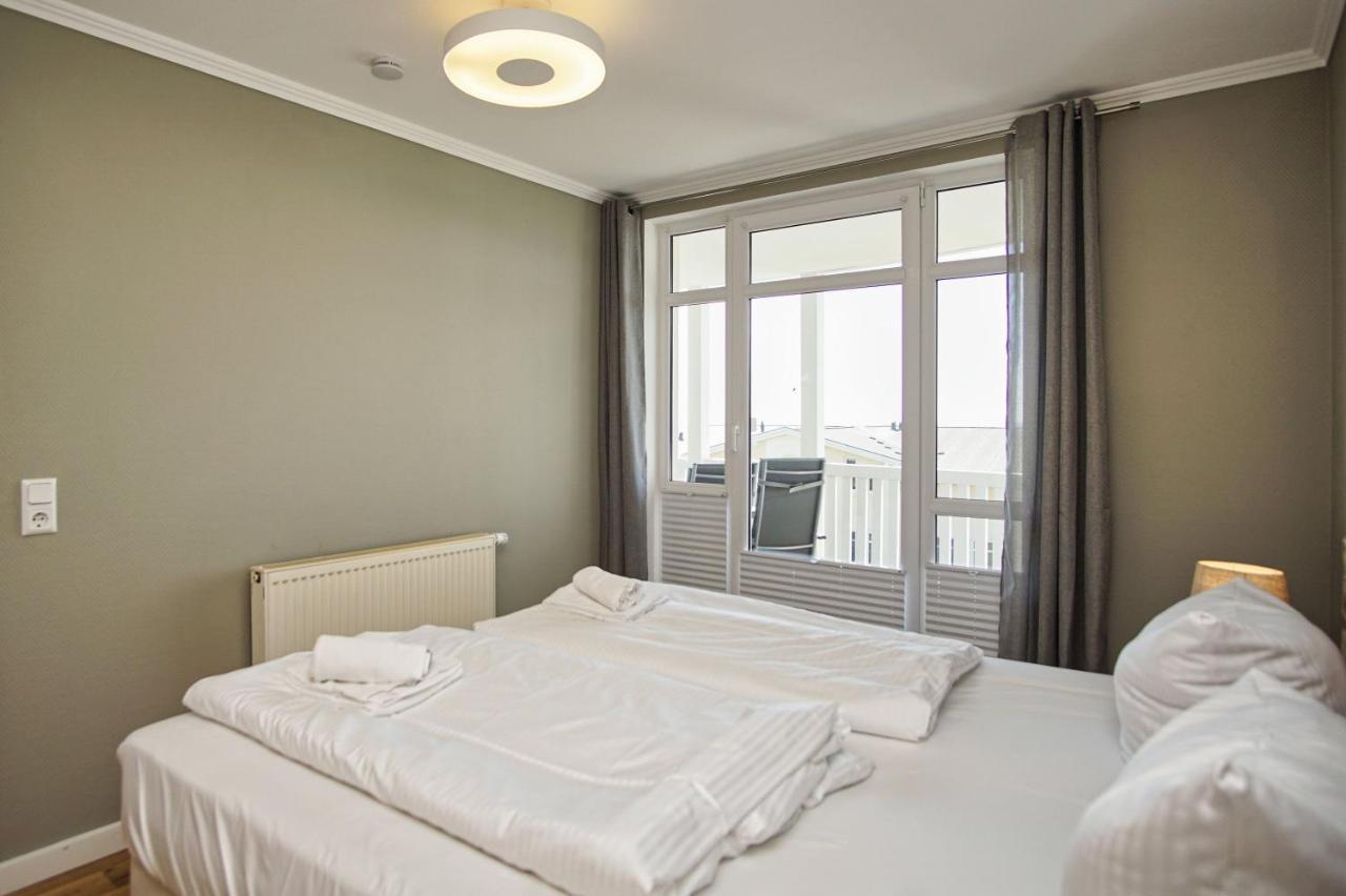 Mit Meerblick Und Balkon, Gratis Nutzung Vom Ahoi Erlebnisbad Und Sauna In Sellin - Meeresblick Fewo 25 Гьорен Екстериор снимка